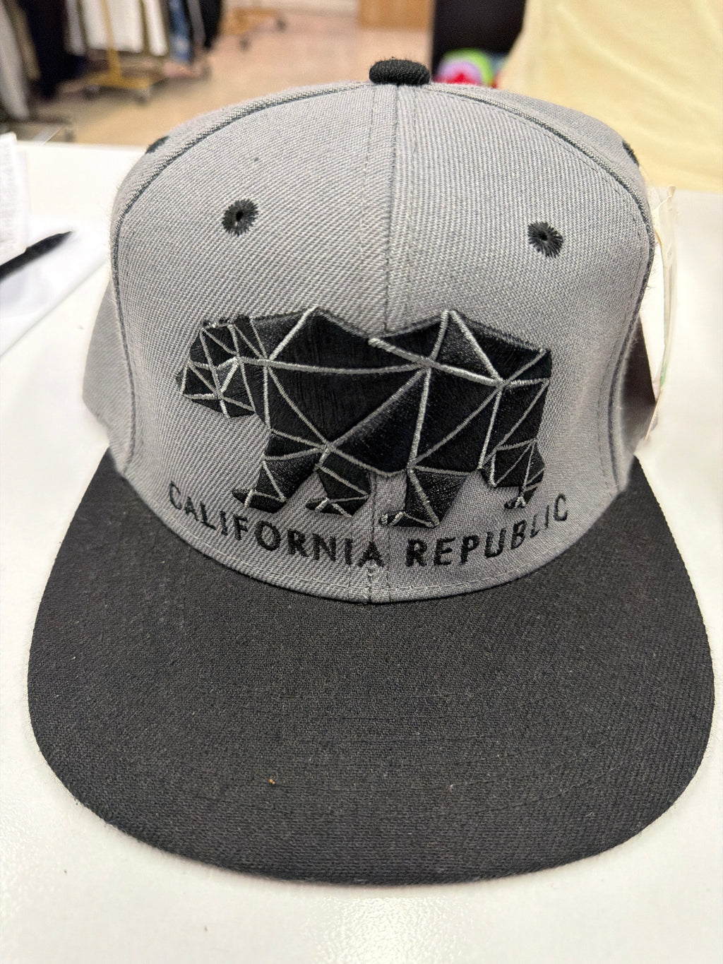 Gorras Adidas y surtidas