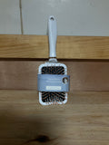 Cepillo de cabello cushion brush