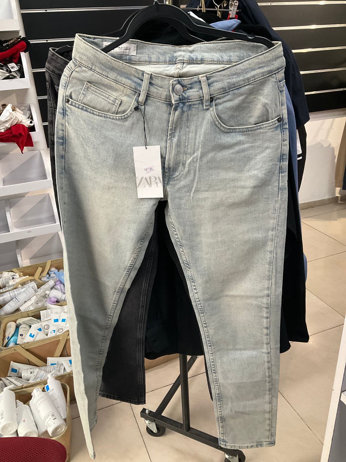 JEANS Y JOGGER ZARA