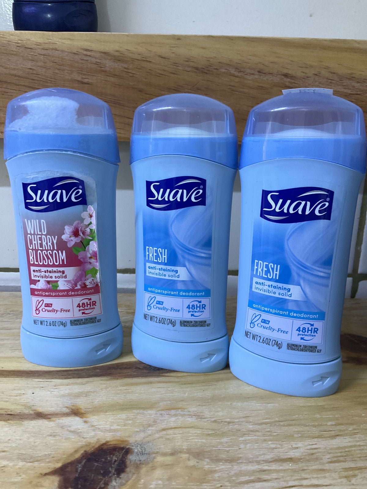 Suave wild cherry blossom / fresh desodorante 74g